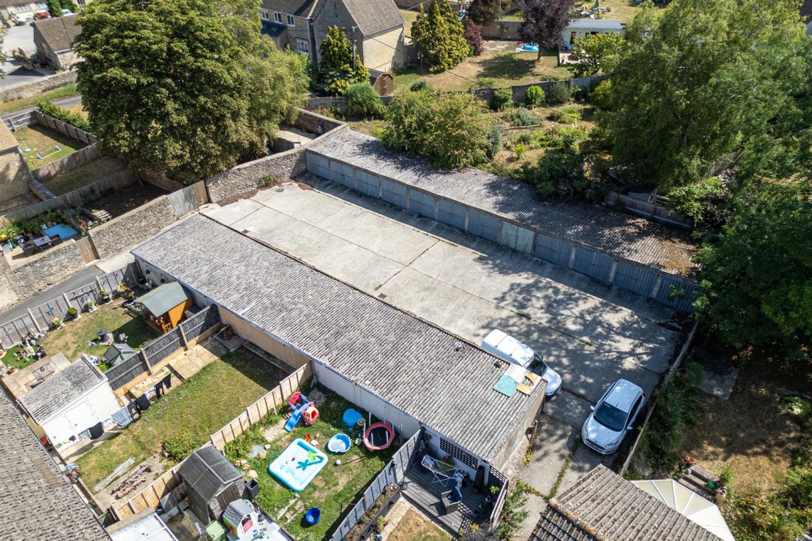 Images for 19 GARAGES | LARGE PLOT | CIRENCESTER