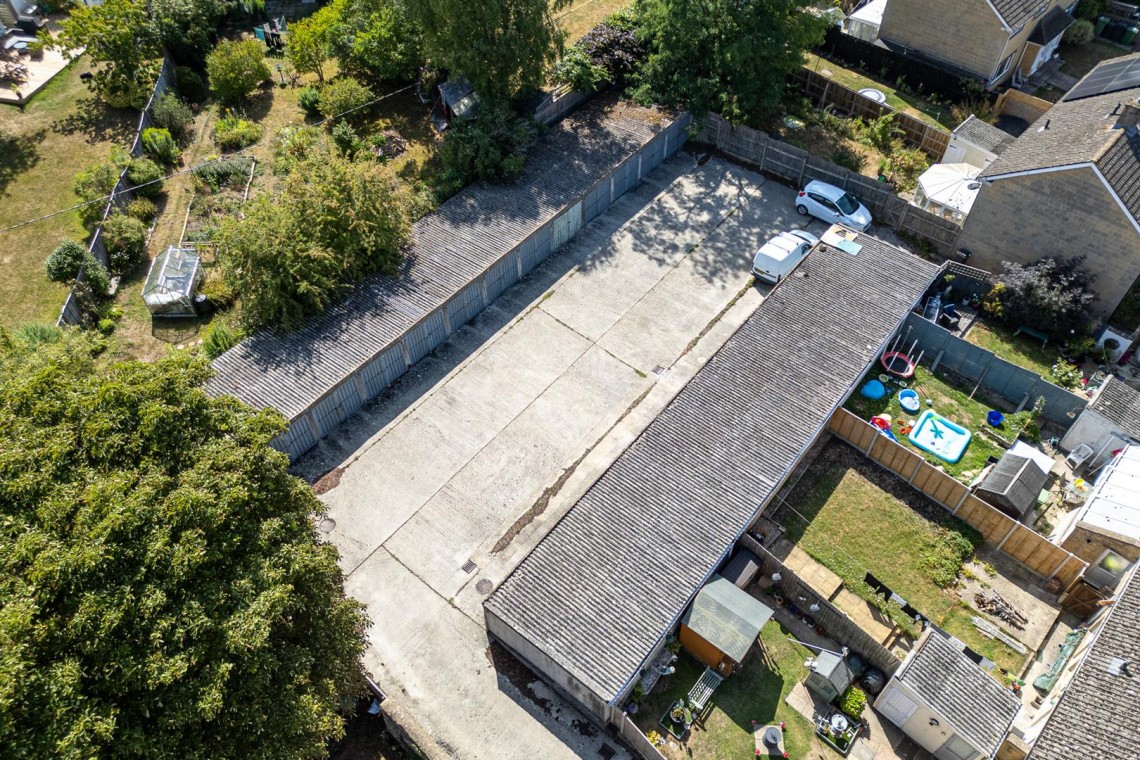 Images for 19 GARAGES | LARGE PLOT | CIRENCESTER