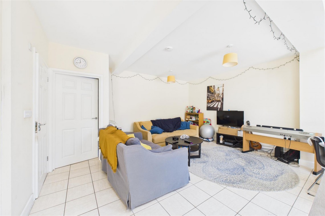 Images for 6 BED | 4 BATH | HMO | £48,060 pa