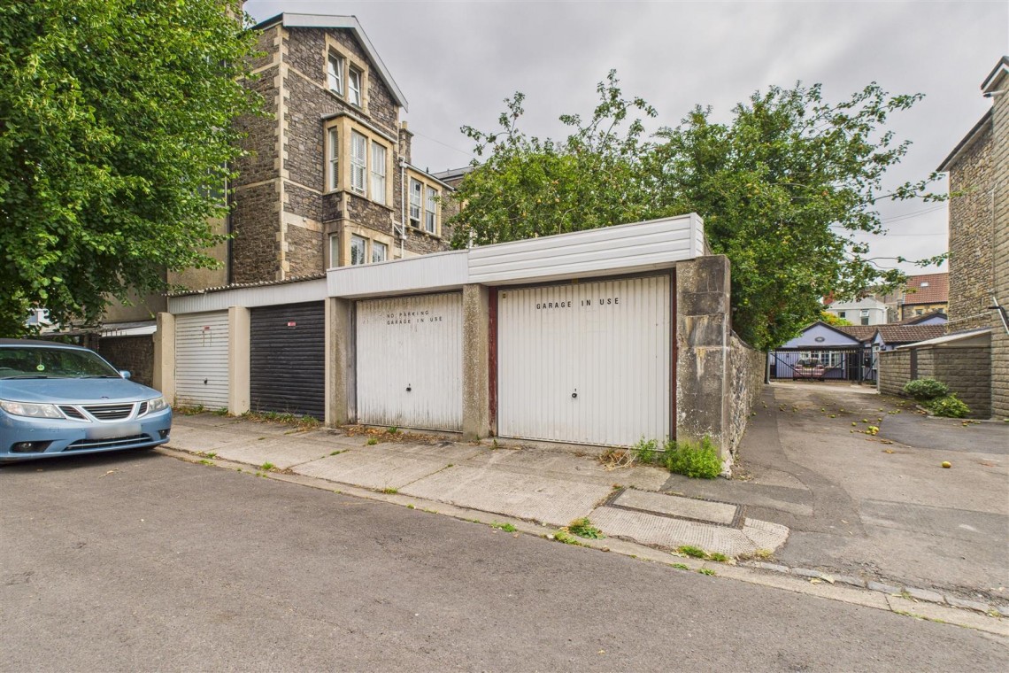 Images for SINGLE GARAGE | SNEYD PARK