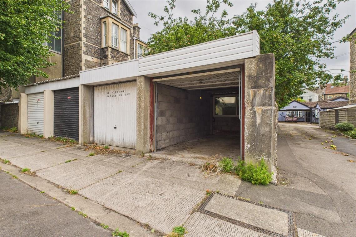 Images for SINGLE GARAGE | SNEYD PARK
