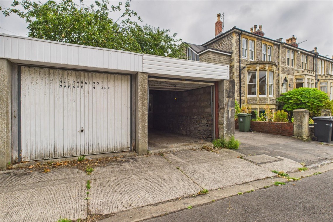 Images for SINGLE GARAGE | SNEYD PARK