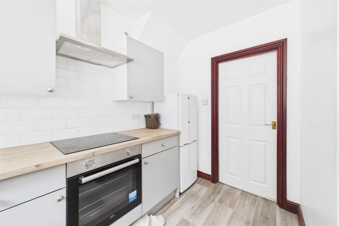 Images for GARDEN FLAT | WHITCHURCH