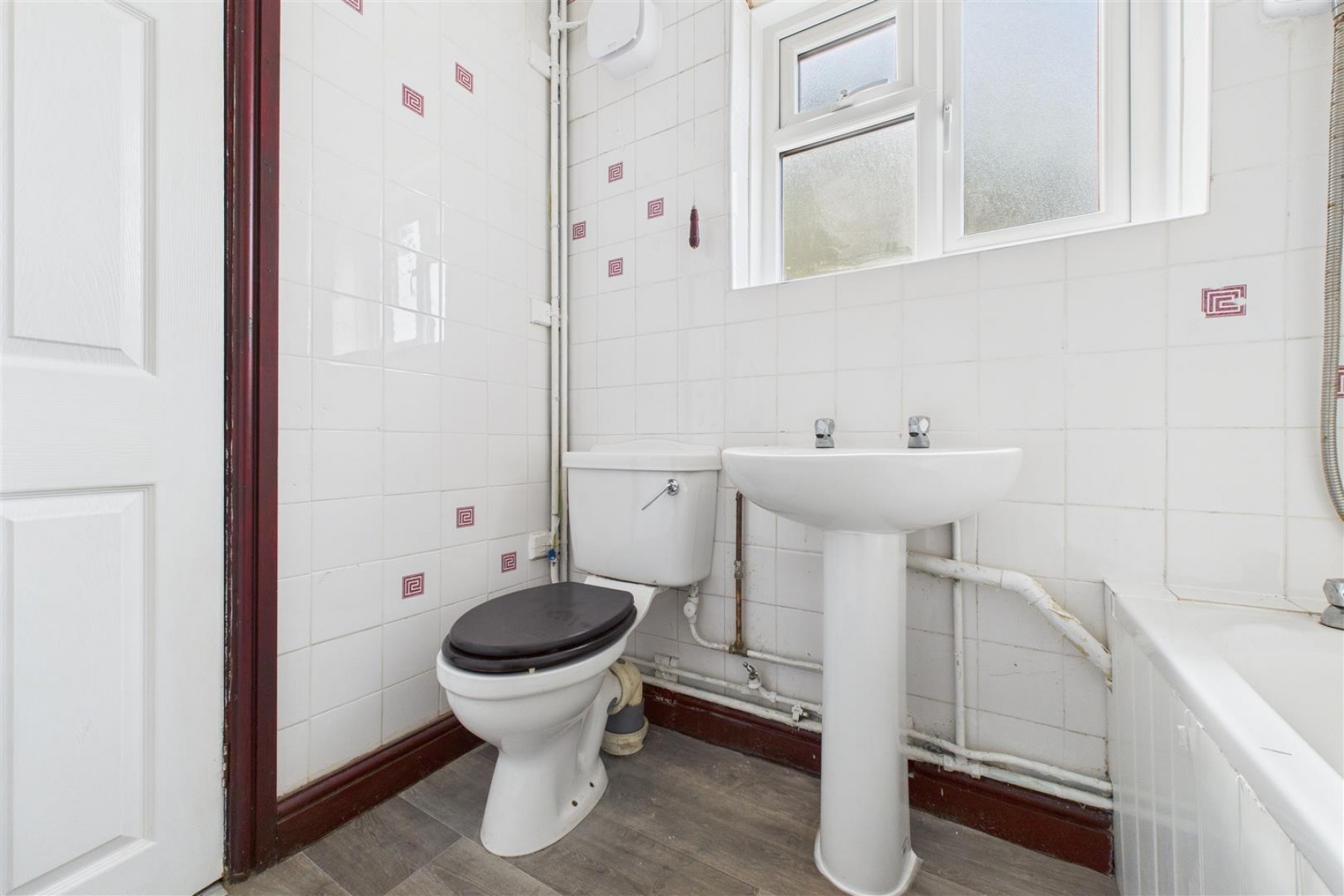 Images for GARDEN FLAT | WHITCHURCH