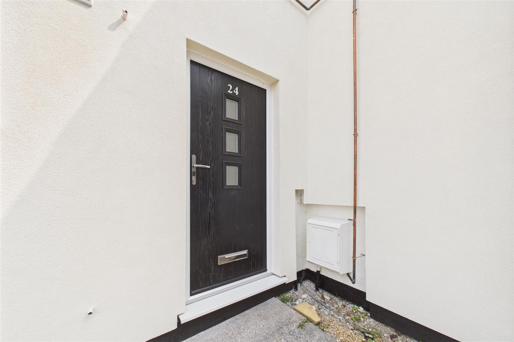 Images for GARDEN FLAT | WHITCHURCH