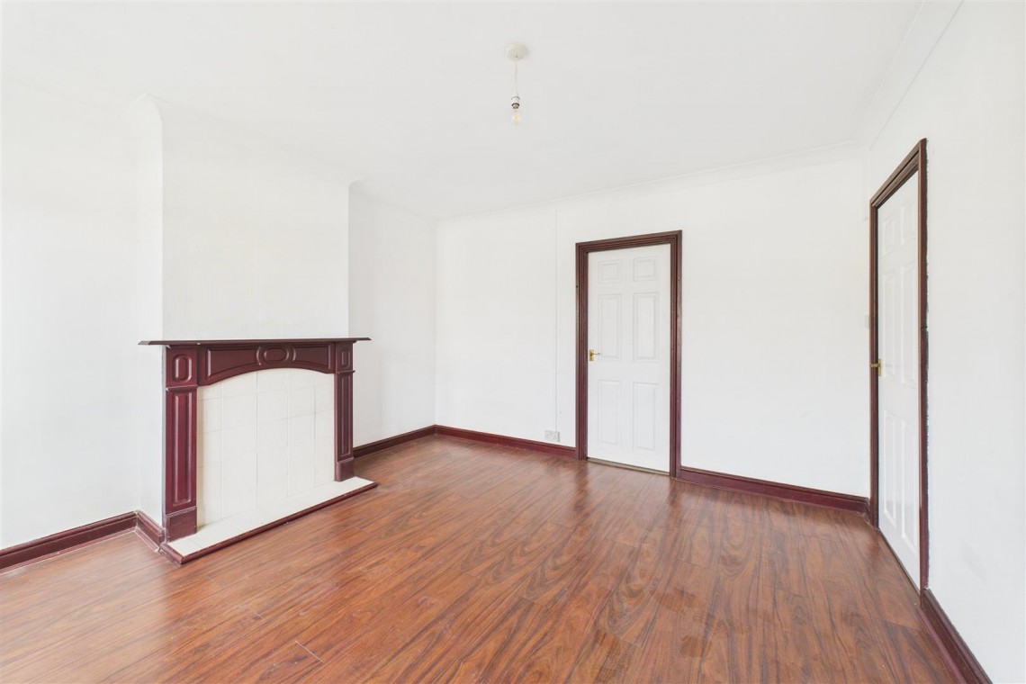 Images for GARDEN FLAT | WHITCHURCH