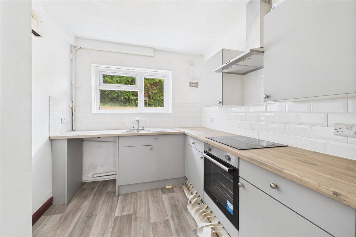 Images for GARDEN FLAT | WHITCHURCH