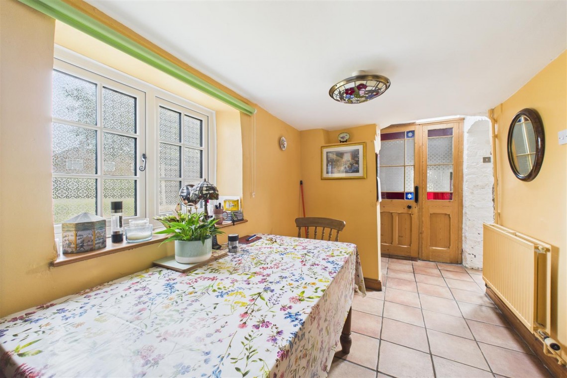 Images for COTTAGE | BASIC UPDATING | BS13