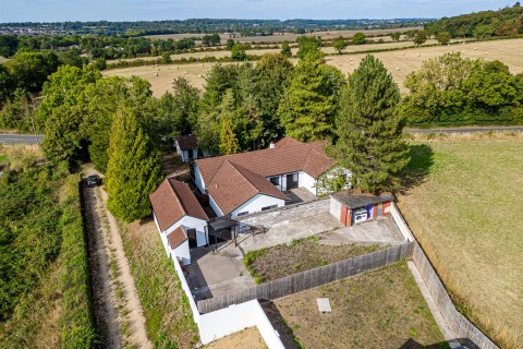 View Full Details for DETACHED | UPDATING | ABBOTTS LEIGH