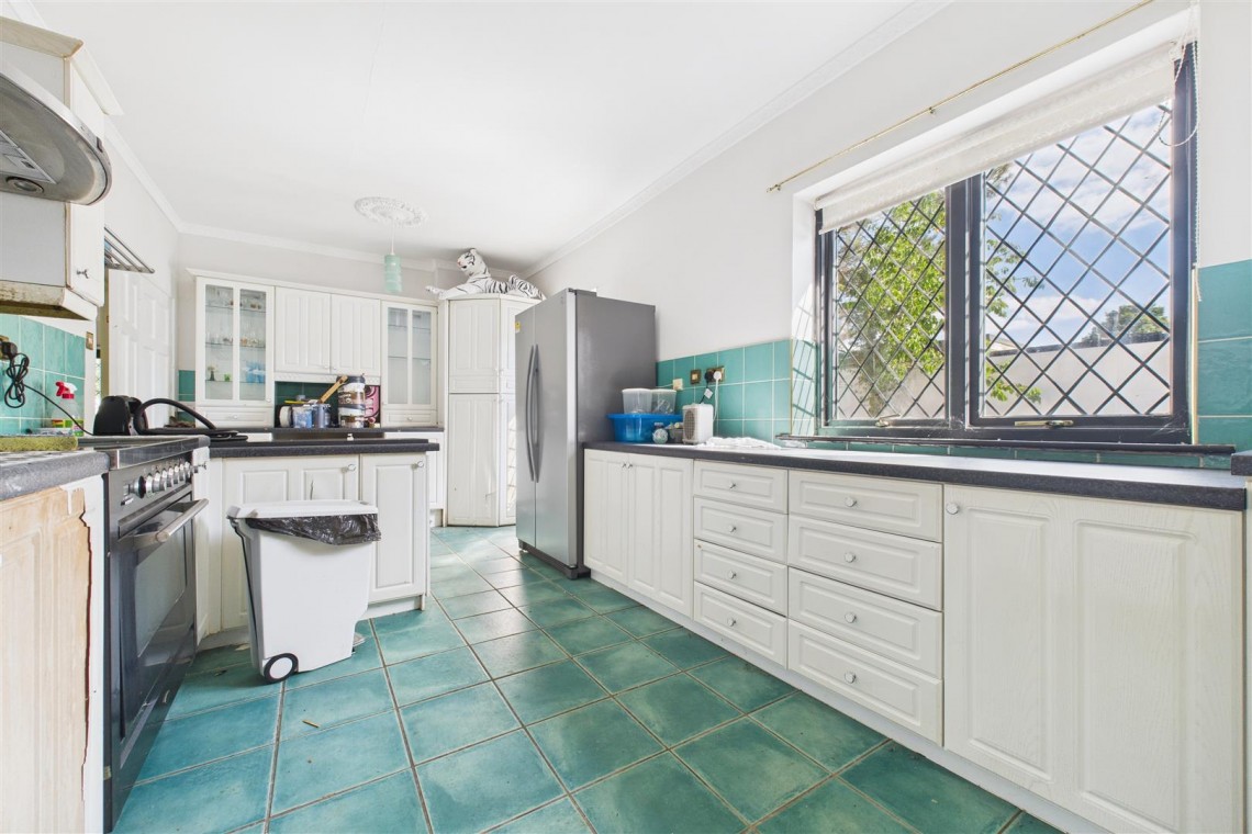 Images for DETACHED | UPDATING | ABBOTTS LEIGH