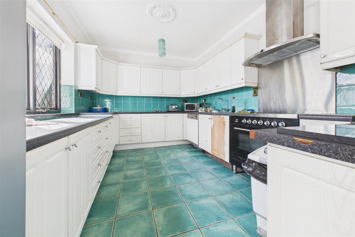 Images for DETACHED | UPDATING | ABBOTTS LEIGH