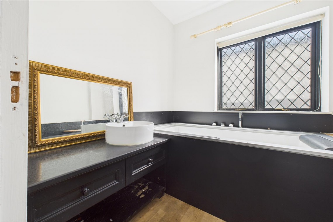 Images for DETACHED | UPDATING | ABBOTTS LEIGH