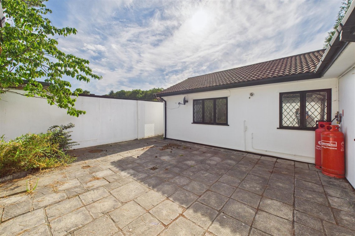 Images for DETACHED | UPDATING | ABBOTTS LEIGH