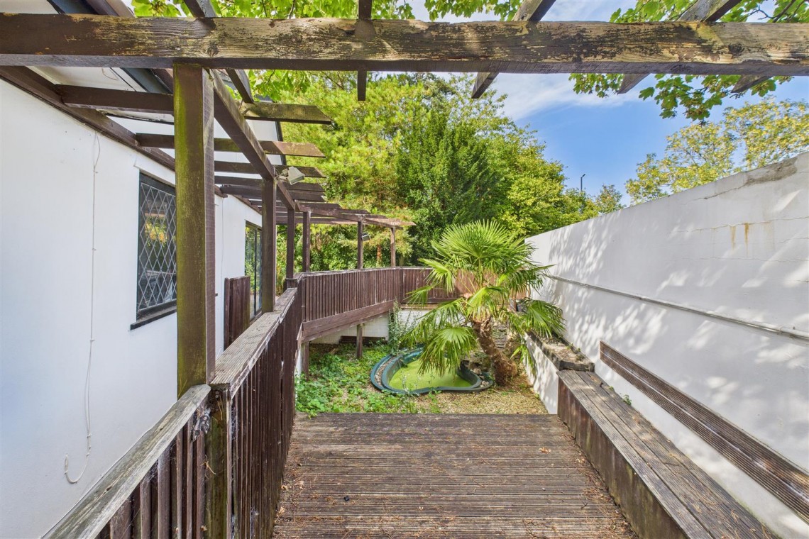 Images for DETACHED | UPDATING | ABBOTTS LEIGH