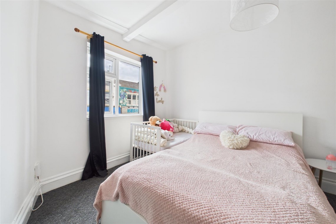 Images for FLAT | REDUCED FOR AUCTION | HORFIELD