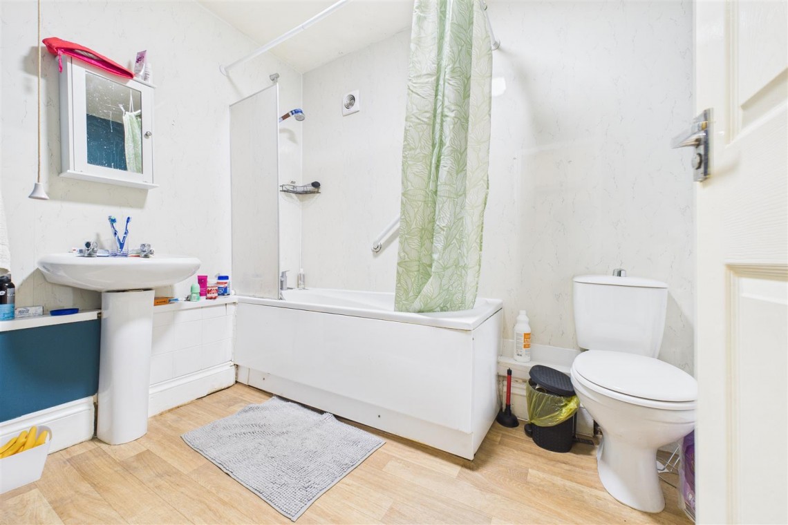 Images for MAISONETTE | REDUCED FOR AUCTION | HORFIELD