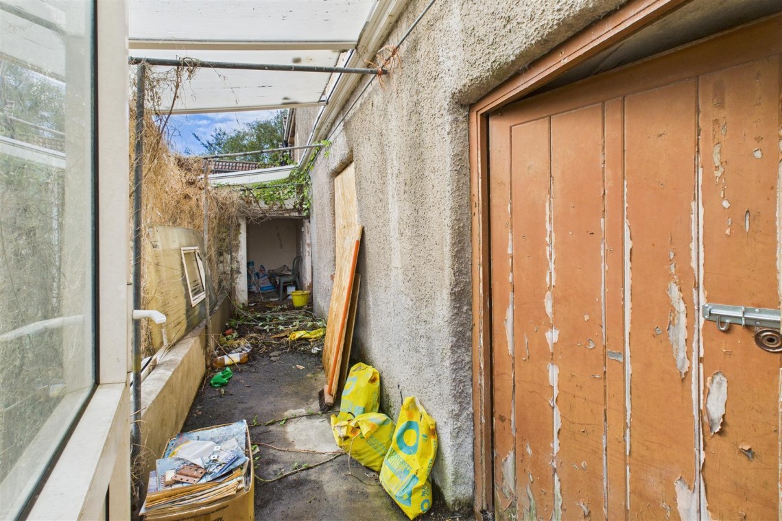 Images for FARMHOUSE + 2.36 ACRES | KENN