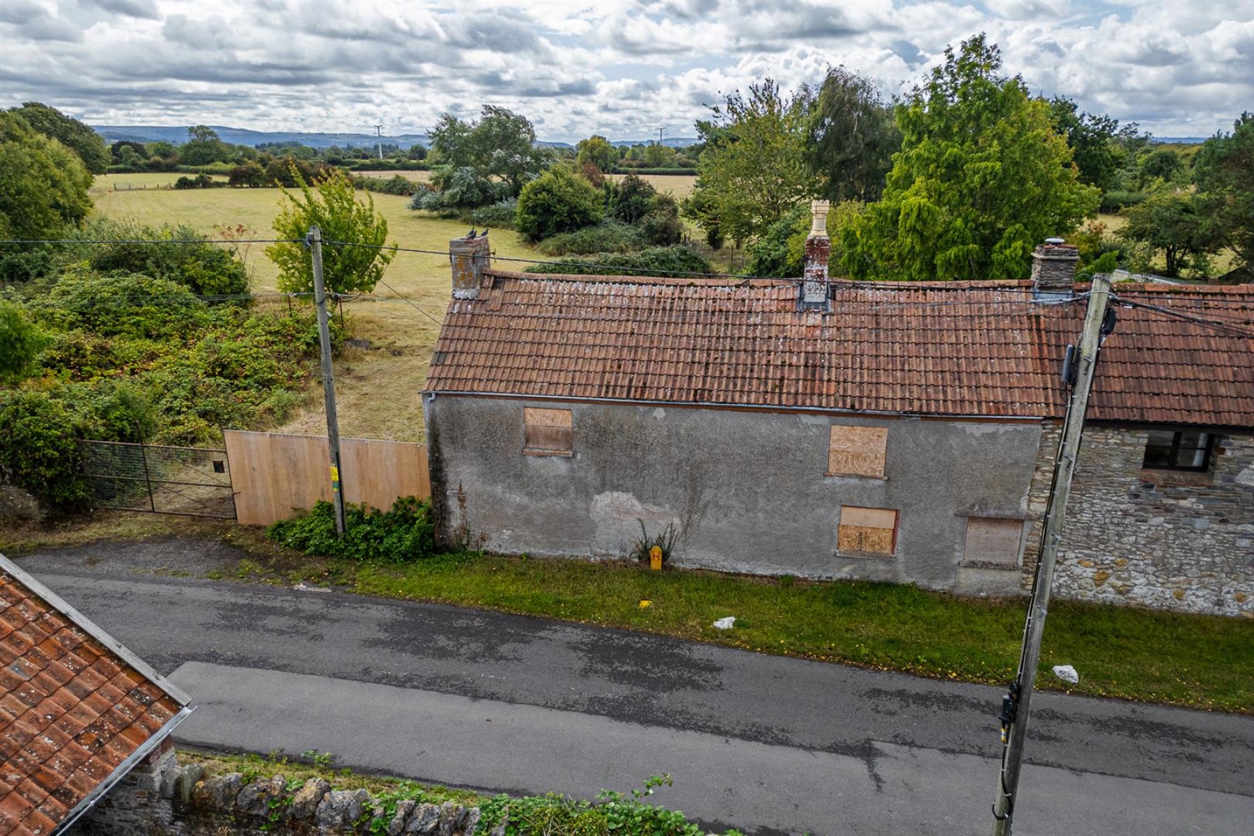 Images for FARMHOUSE + 2.36 ACRES | KENN