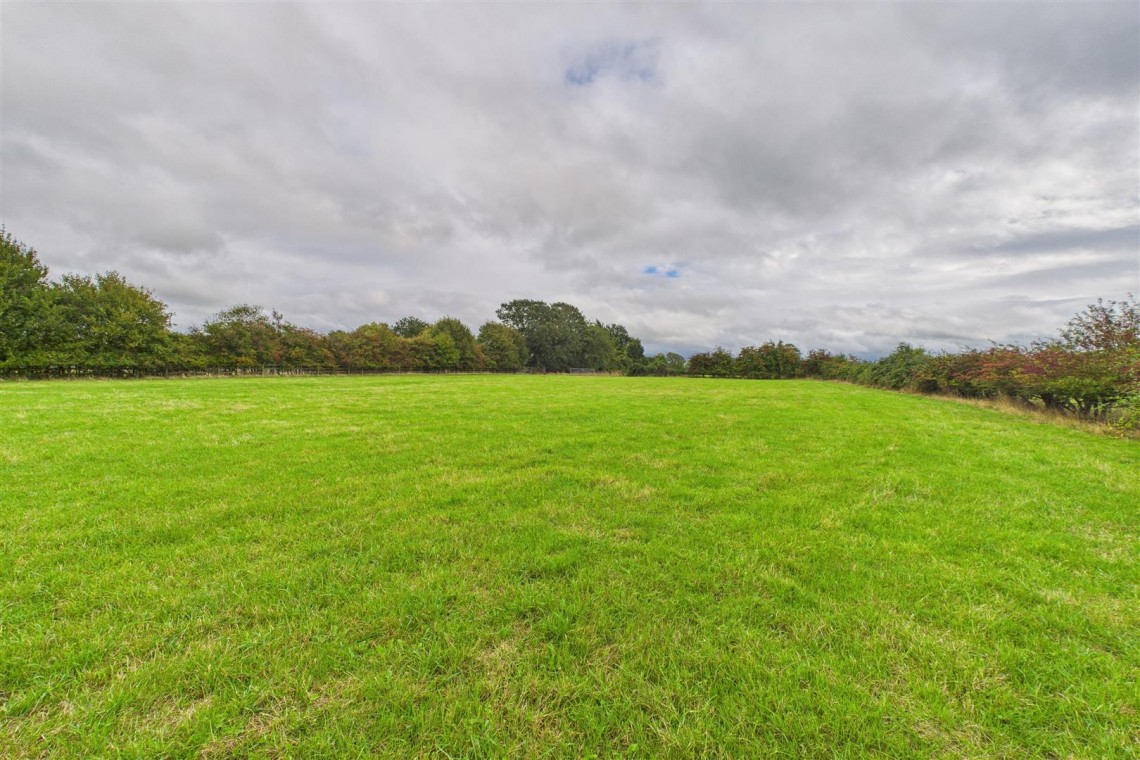 Images for FARMHOUSE + 2.36 ACRES | KENN