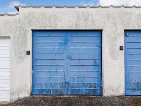View Full Details for SINGLE GARAGE | DARTMOUTH