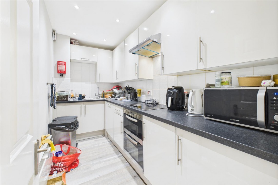 Images for 6 BED HMO | £59,760 pa