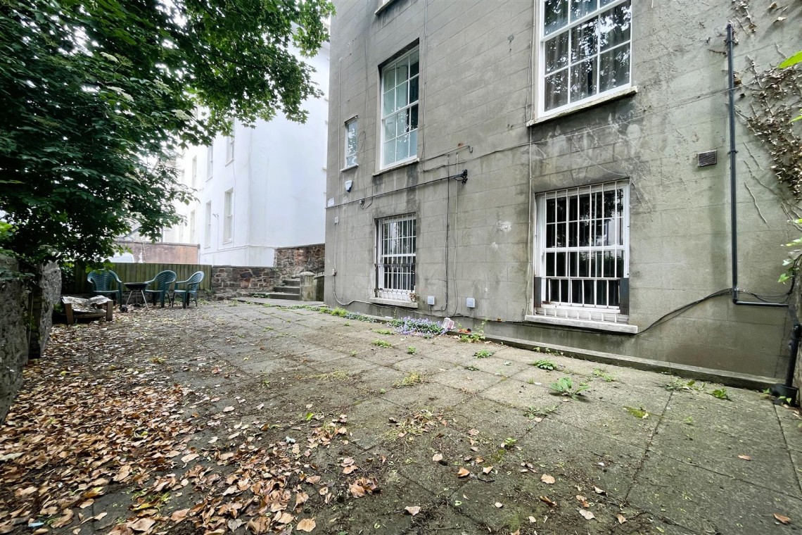 Images for 6 BED HMO | £59,760 pa