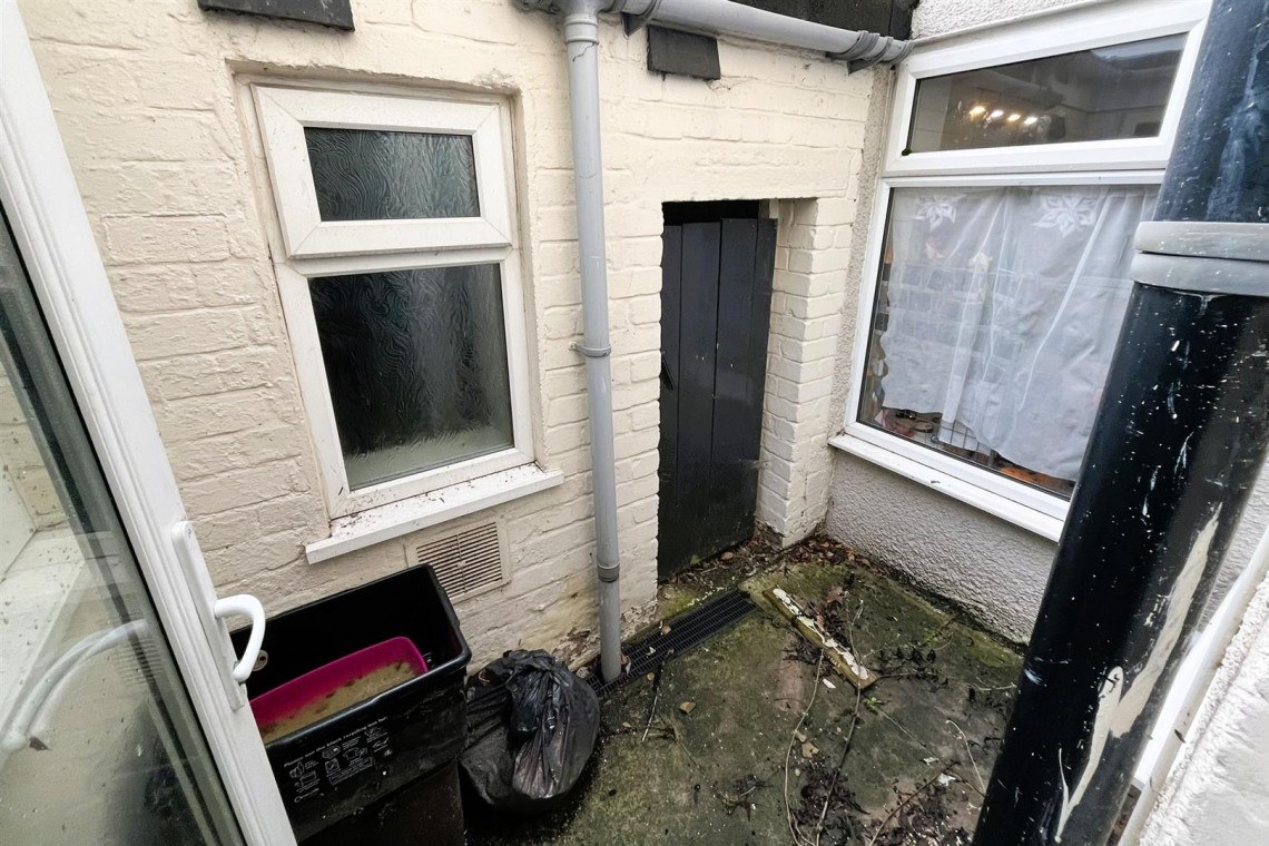 Images for 2 BED HOUSE | SHIREHAMPTON