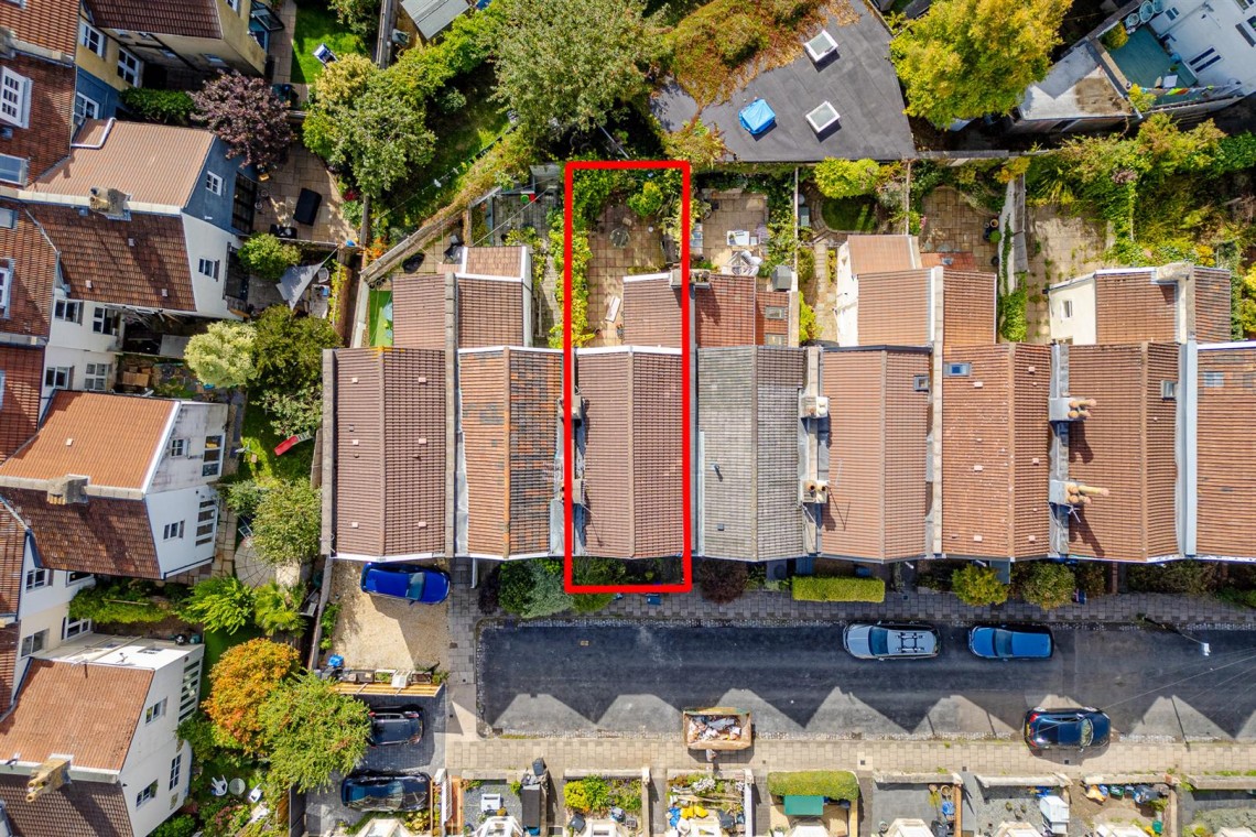 Images for PERIOD HOUSE FOR UPDATING | WESTBURY PARK