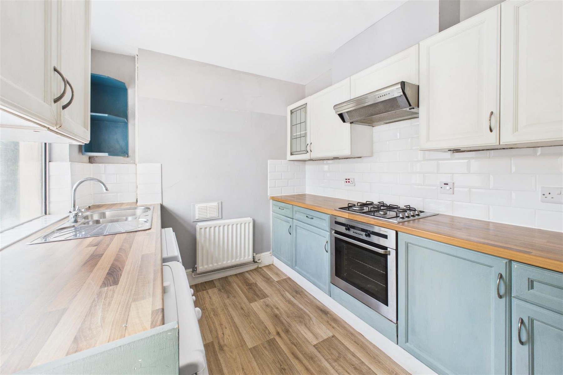 Images for PERIOD HOUSE FOR UPDATING | WESTBURY PARK