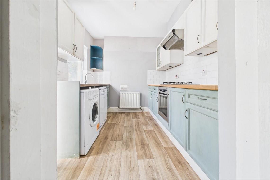 Images for PERIOD HOUSE FOR UPDATING | WESTBURY PARK