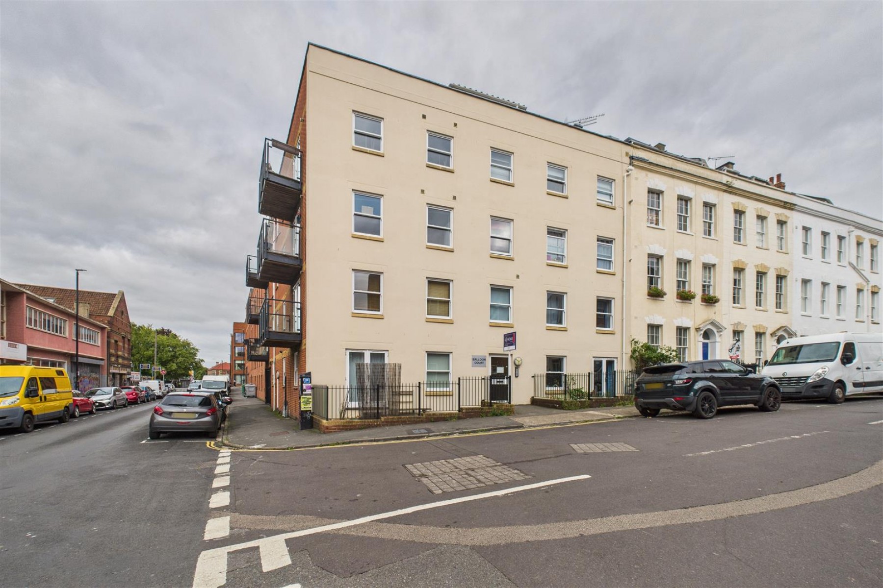 Images for 1 BED FLAT CLOSE TO CABOT CIRCUS