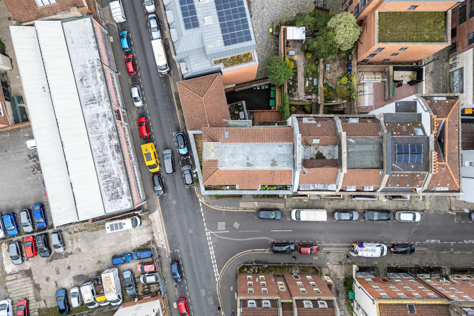 Images for 1 BED FLAT CLOSE TO CABOT CIRCUS