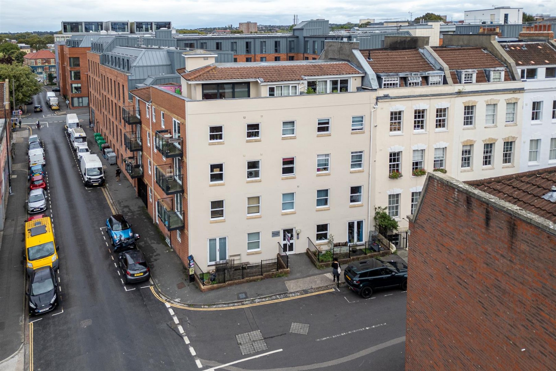 Images for 1 BED FLAT CLOSE TO CABOT CIRCUS