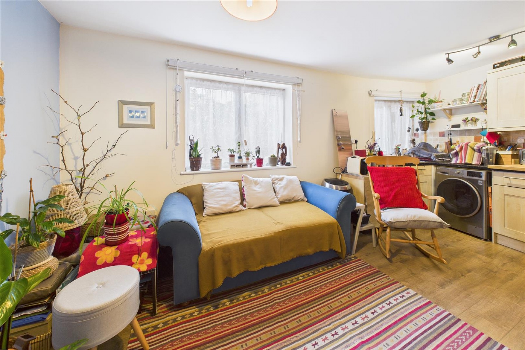 Images for 1 BED FLAT CLOSE TO CABOT CIRCUS