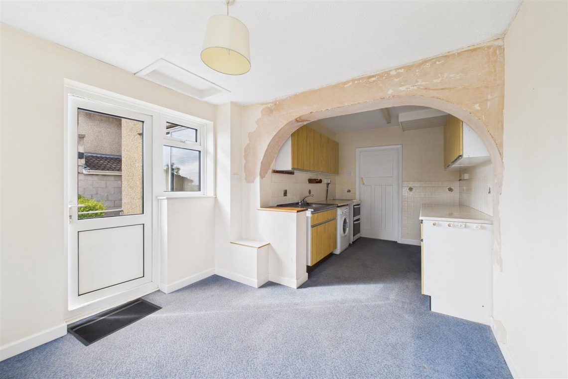 Images for SEMI FOR BASIC UPDATING | COOMBE DINGLE