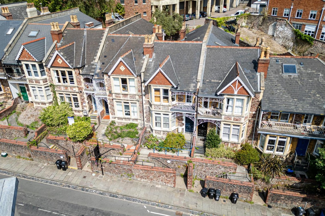 Images for HMO / FAMILY HOME | REDLAND