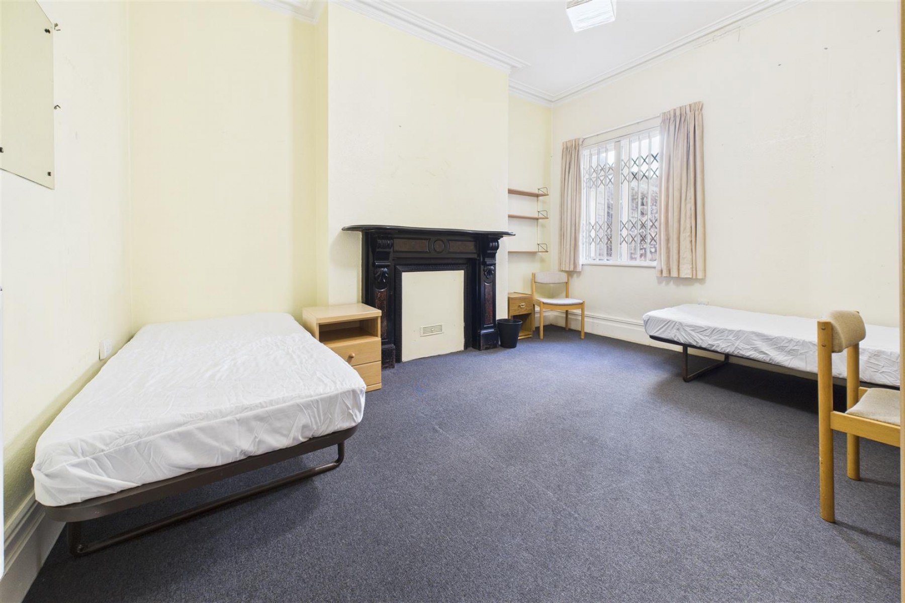 Images for HMO / FAMILY HOME | REDLAND