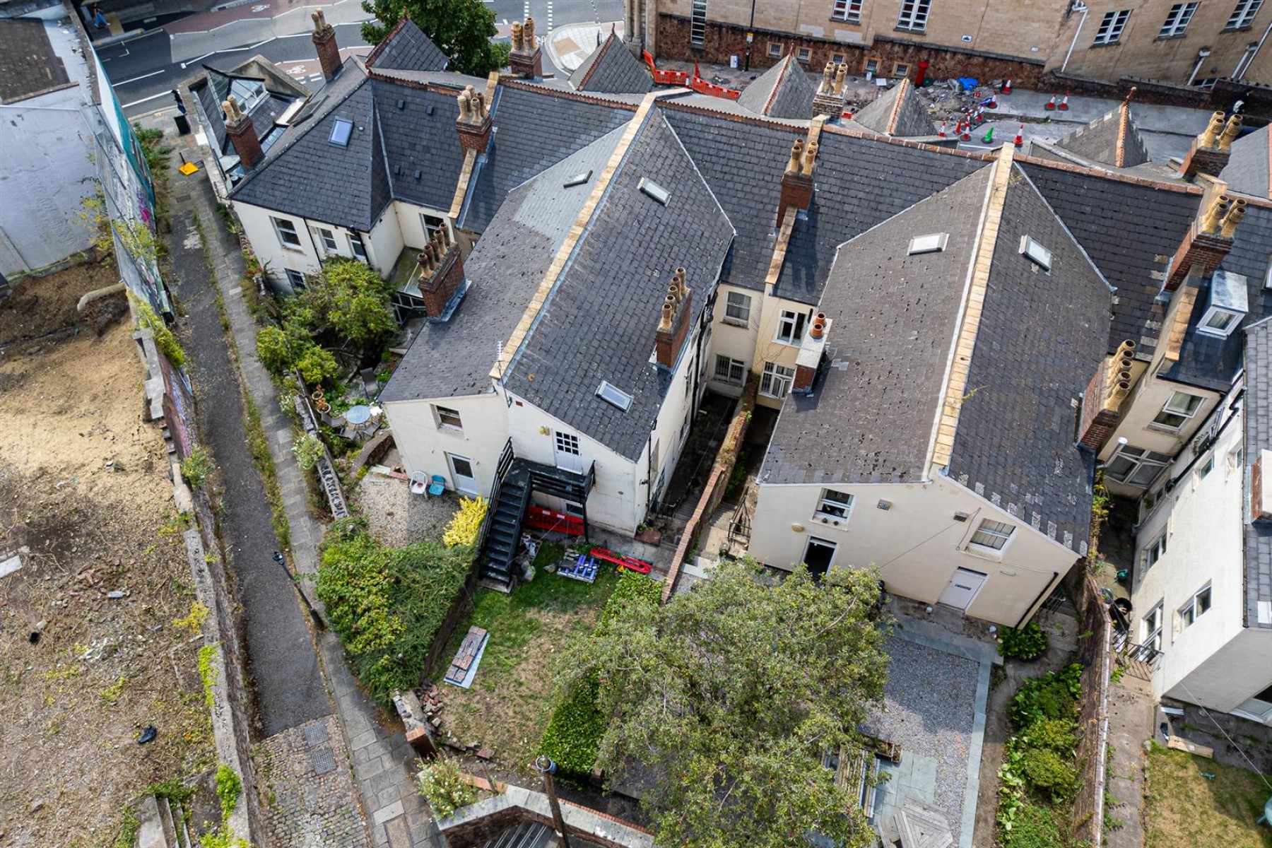 Images for HMO / FAMILY HOME | REDLAND