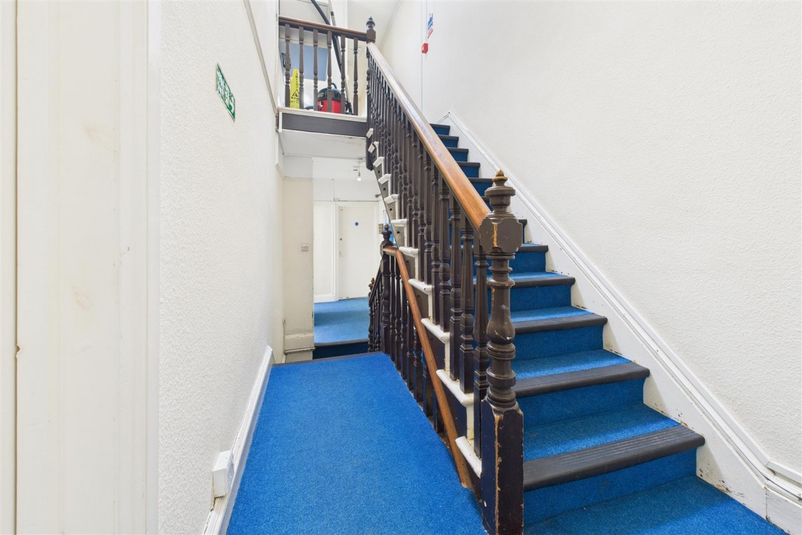 Images for HMO / FAMILY HOME | REDLAND