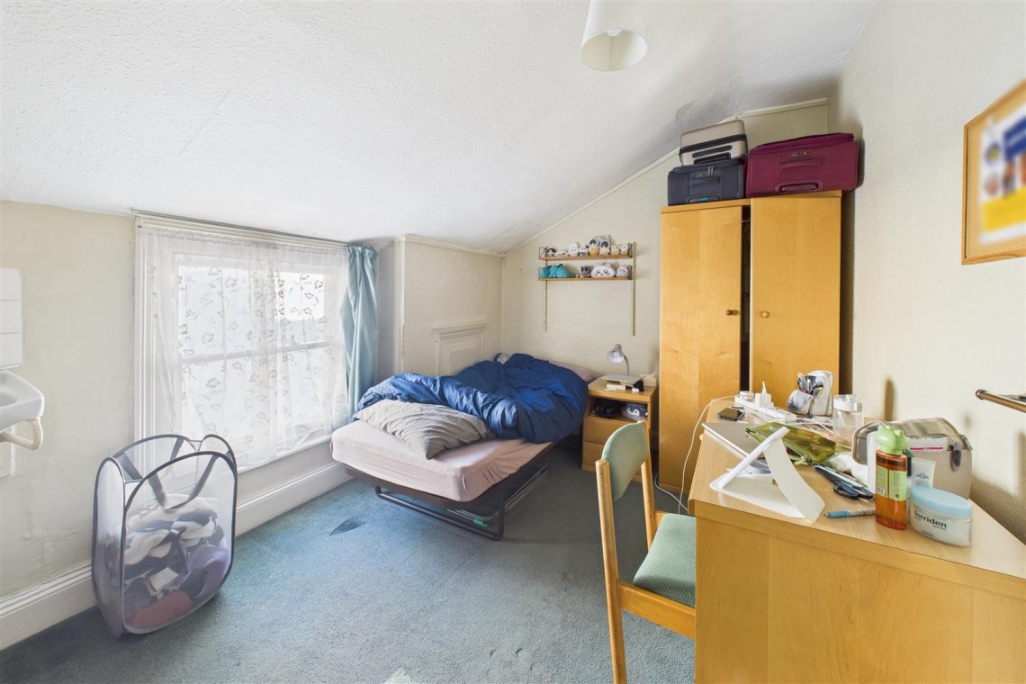 Images for HMO / FAMILY HOME | REDLAND