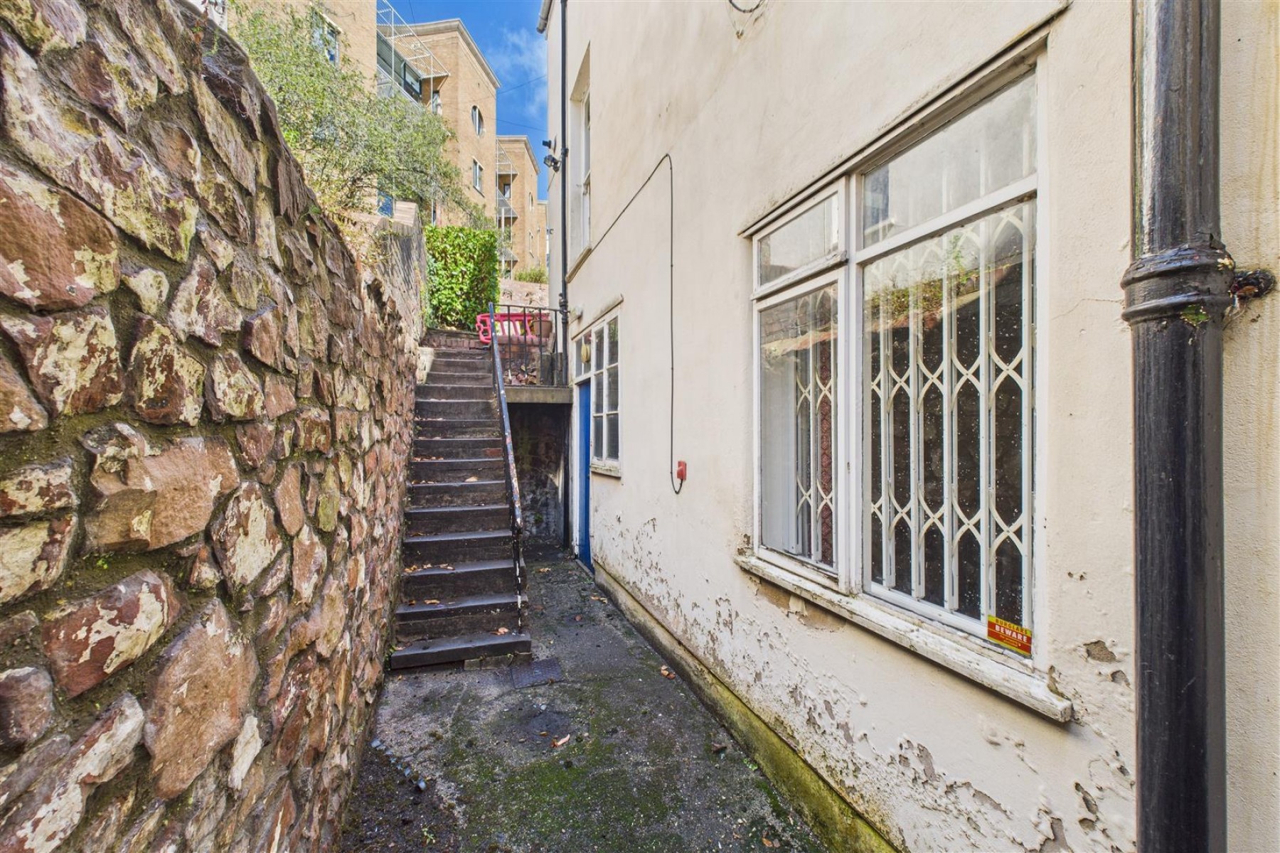 Images for HMO / FAMILY HOME | REDLAND