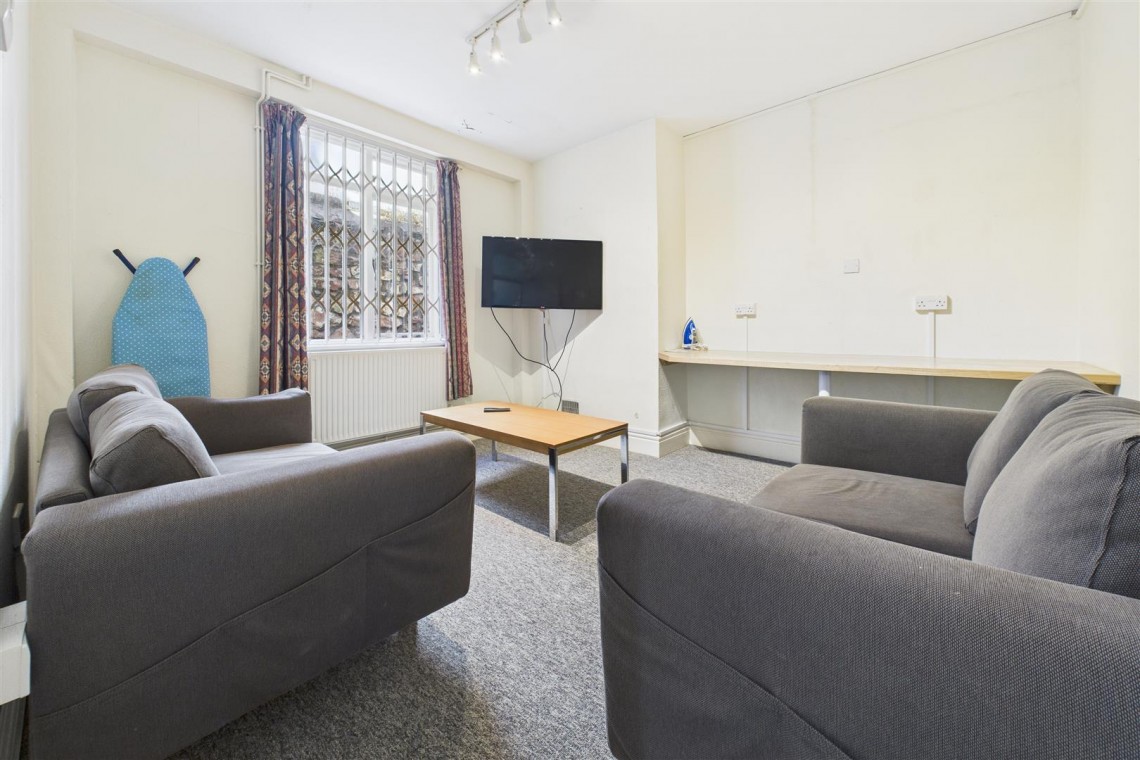 Images for HMO / FAMILY HOME | REDLAND