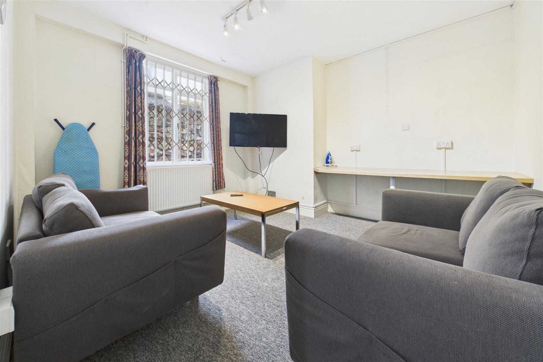 Images for HMO / FAMILY HOME | REDLAND