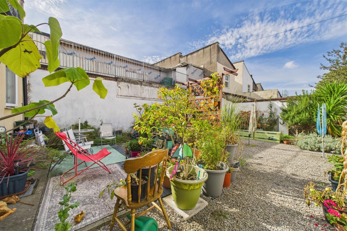 Images for BLOCK OF 12 x FLATS | BS5