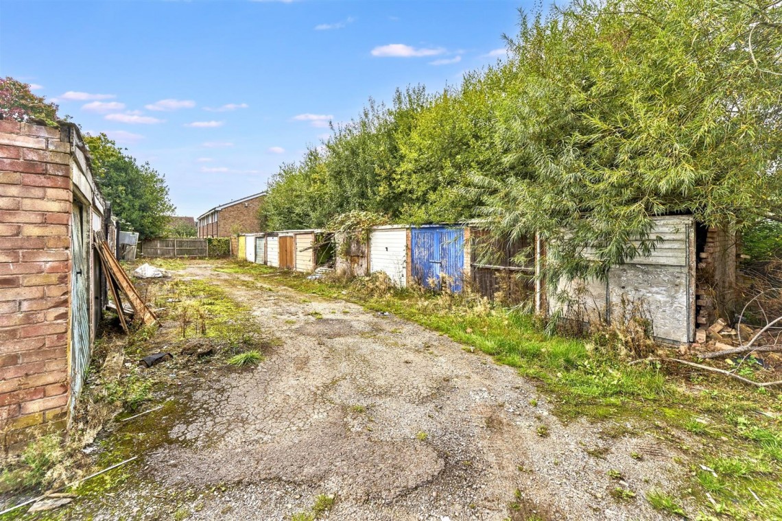 Images for SINGLE GARAGE | BROMSGROVE