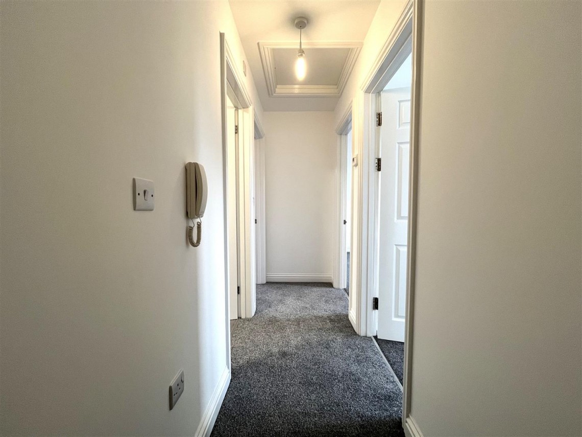 Images for 2 BED FLAT | BS5