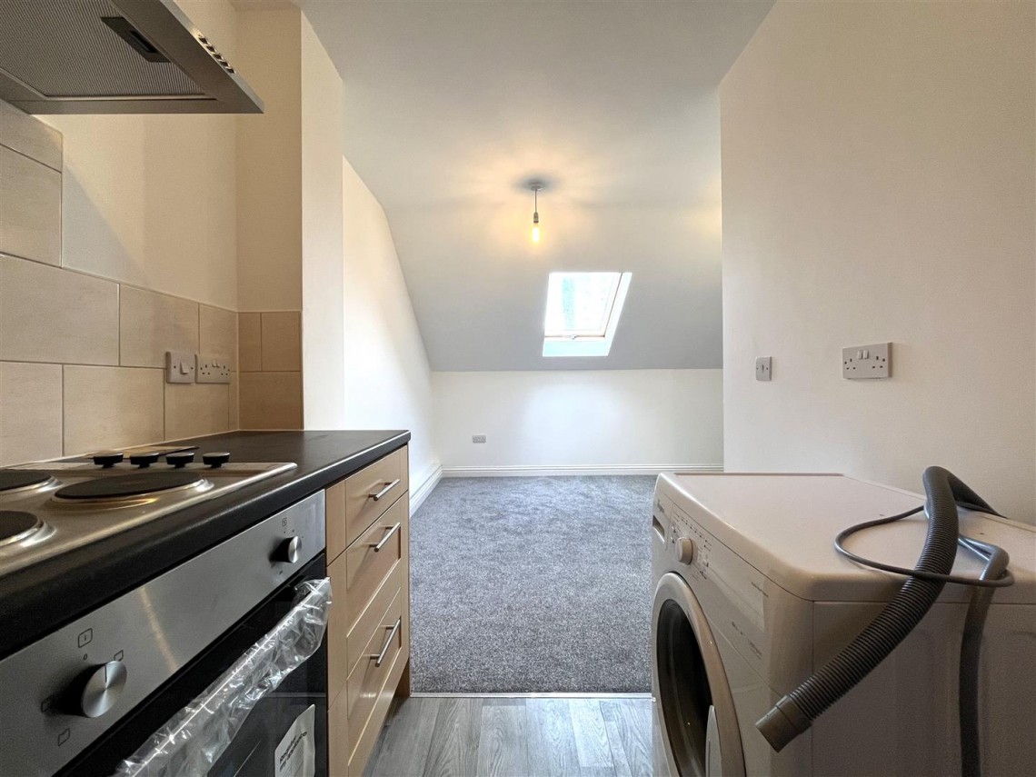 Images for 2 BED FLAT | BS5