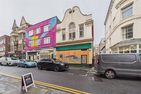 View Full Details for PLANNING | 8 BED HMO | £70K pa | WSM