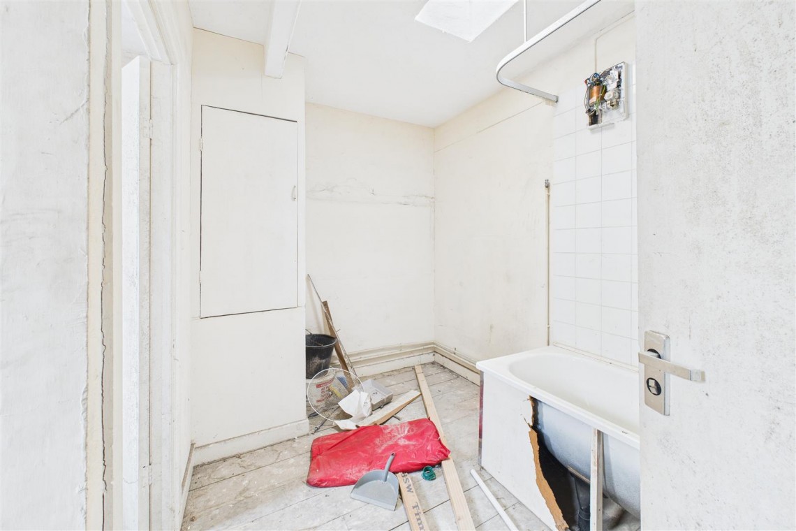 Images for PLANNING | 8 BED HMO | £70K pa | WSM