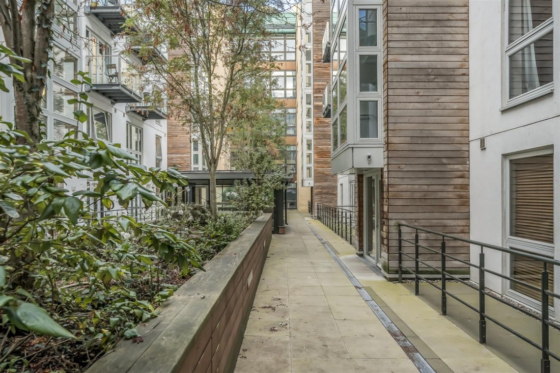 Images for Deanery Road, Harbourside